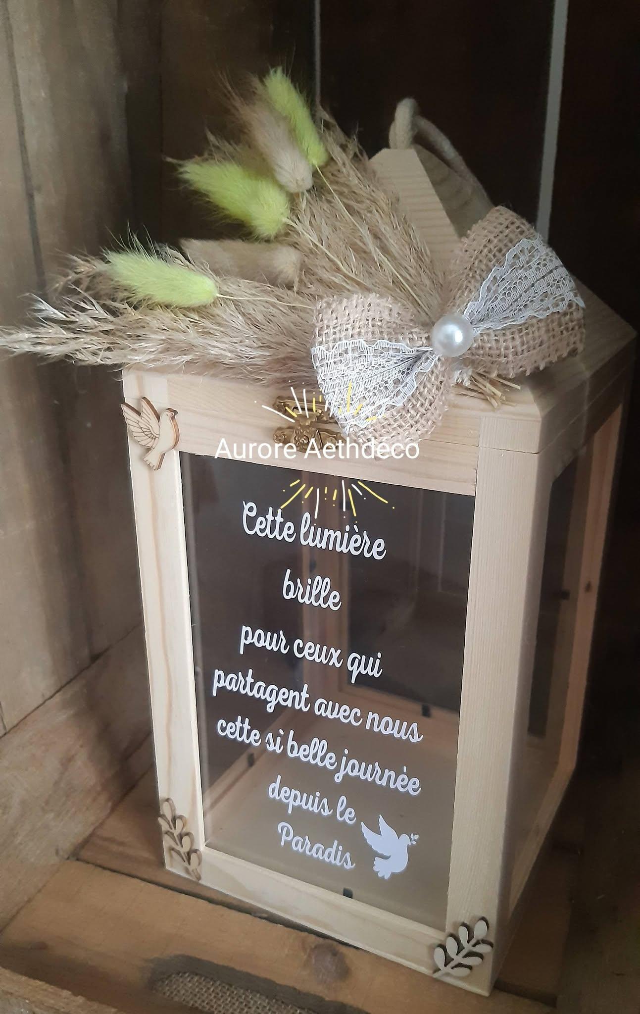 Lanterne hommage défunts en bois personnalisée vert sauge champêtre pour mariage ou baptême – Image 2