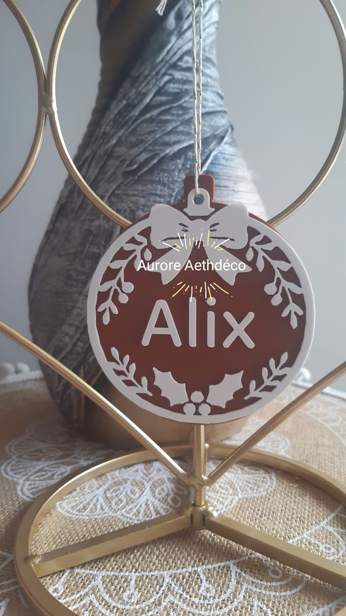 🎄 Boule de Noël Personnalisée pailletée avec Prénom – Motif Nœud & Couronne Végétale