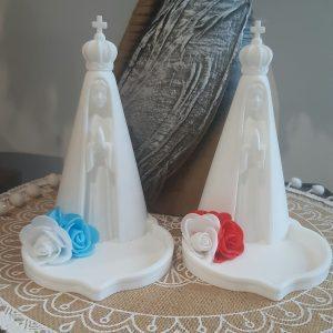 Statuette Notre-Dame de Fátima 3D avec Coupelle & Roses Décoratives — Vierge Marie Couronnée (Idée Cadeau Communion, Baptême, Fête Religieuse, Déco Spirituelle)