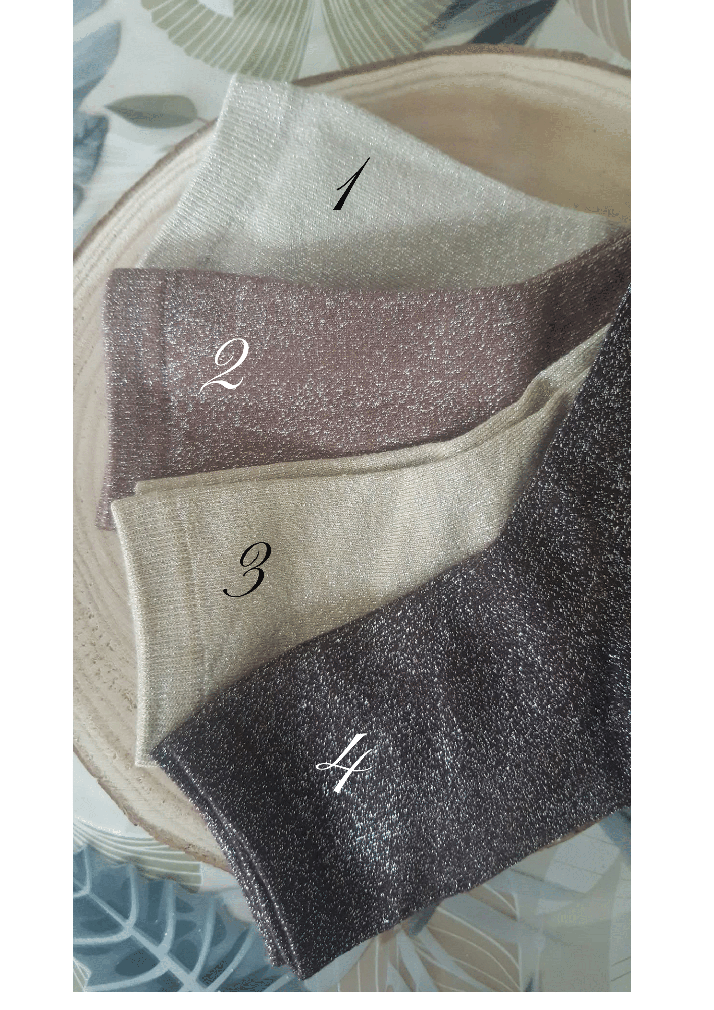 : 🧦 Chaussettes Pailletées Personnalisées – "Une Marraine en Or" – Image 3