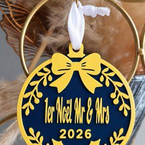 Boule de Noël personnalisée en relief – "1er Noël" Mr & Mrs  & Année thème dolce vita