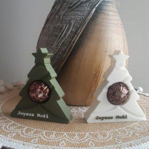 🎄 Mini Sapin Porte-Chocolat décoration ou magnet de Noël 8,5 x 10 cm– "Joyeux Noël" + chocolat ferrero (goût aléatoire)